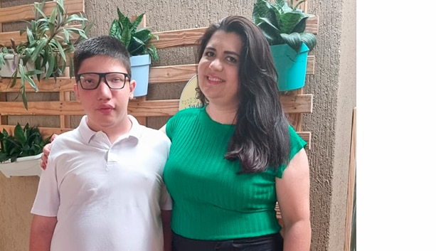 Nina Campos, mãe do Vitor de 15 anos